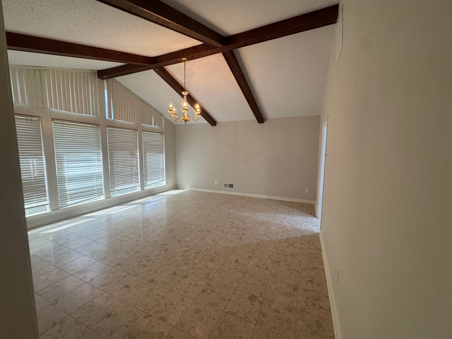 CHARMING GERMANTOWN HOME – photo 4