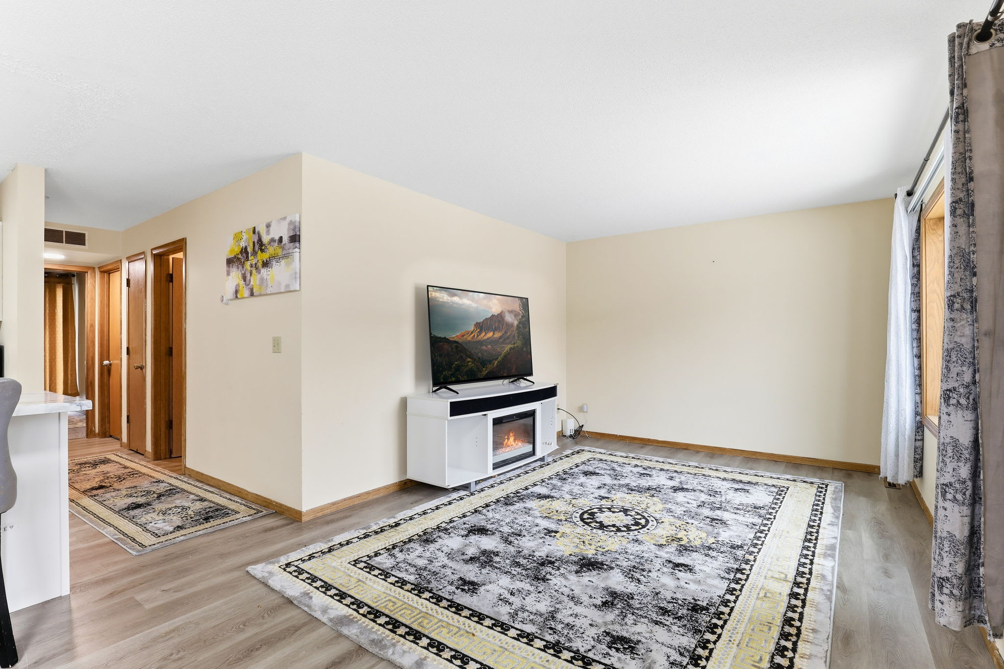 13316 Parkwood Dr 209 – photo 2