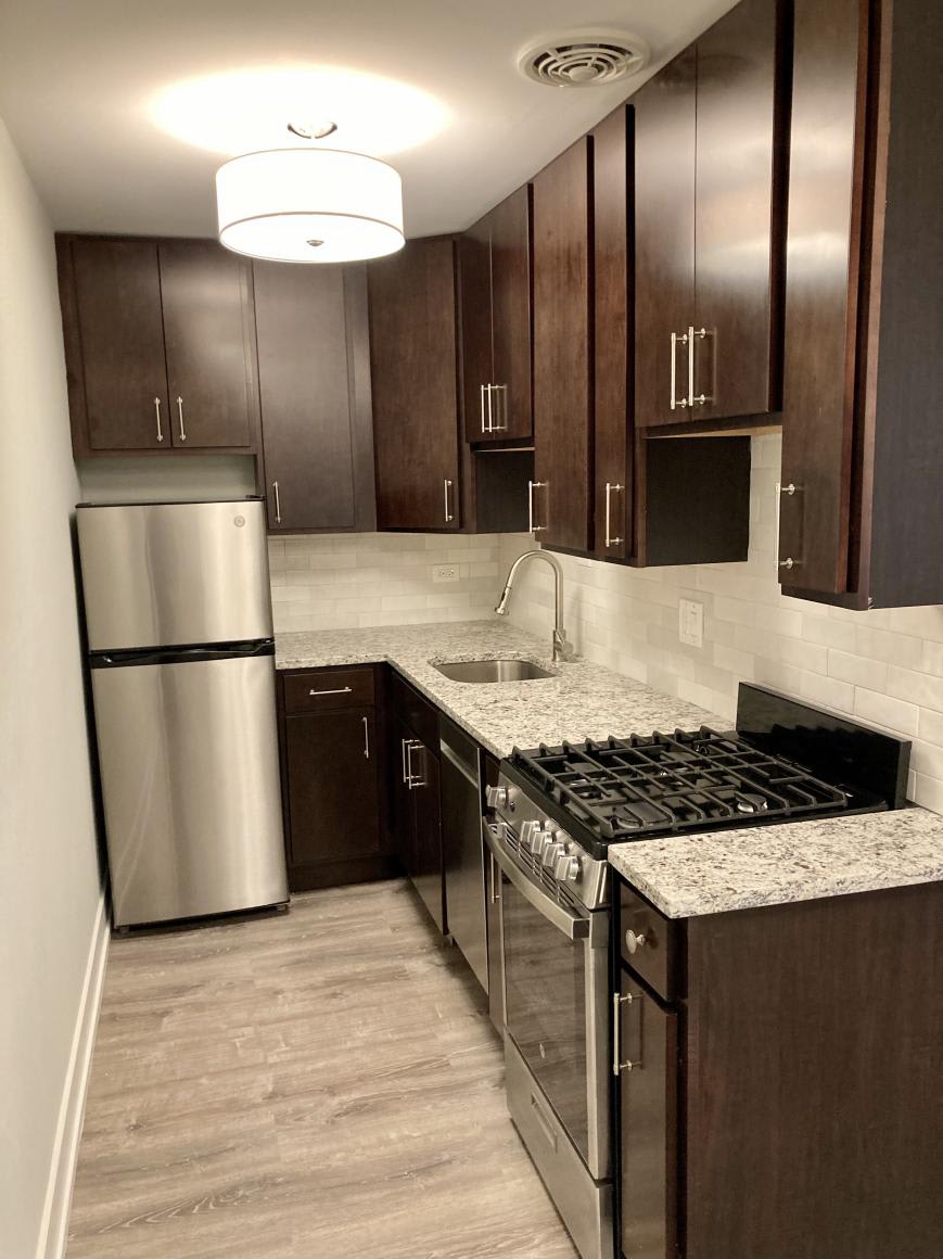 455 W Barry Ave – photo 5