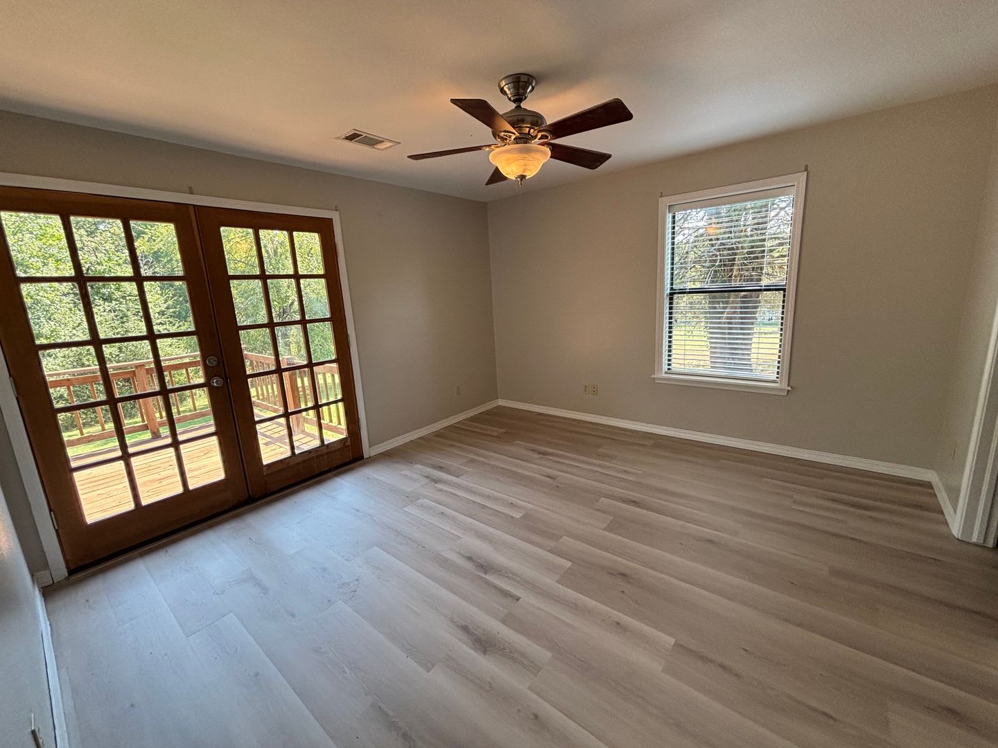 Located on the outskirts of Russellville, this three-bedroom, two-bath home – photo 4