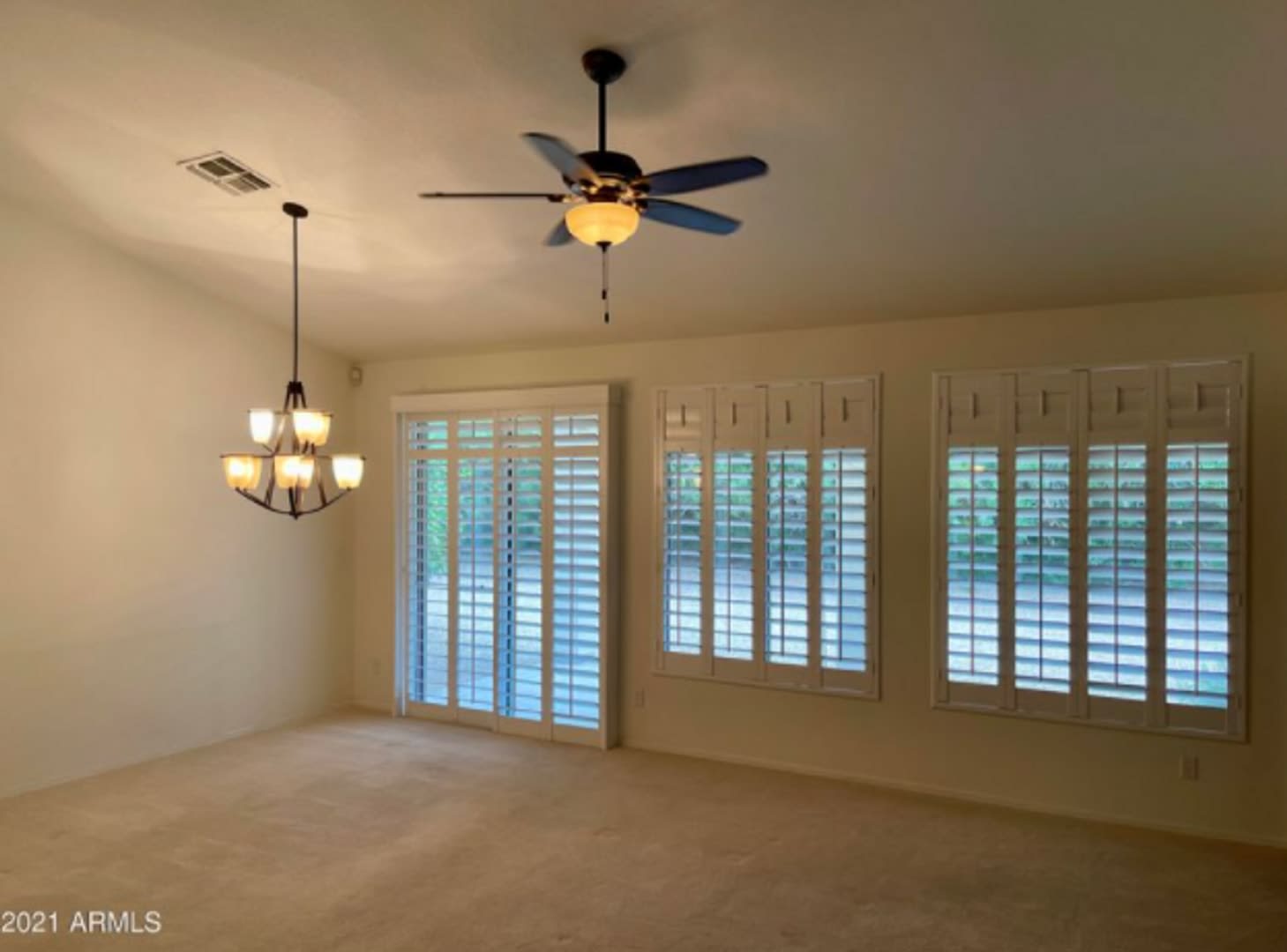 Scottsdale 3 Bed, 2 Bath Single Story Home PLUS Den – photo 5