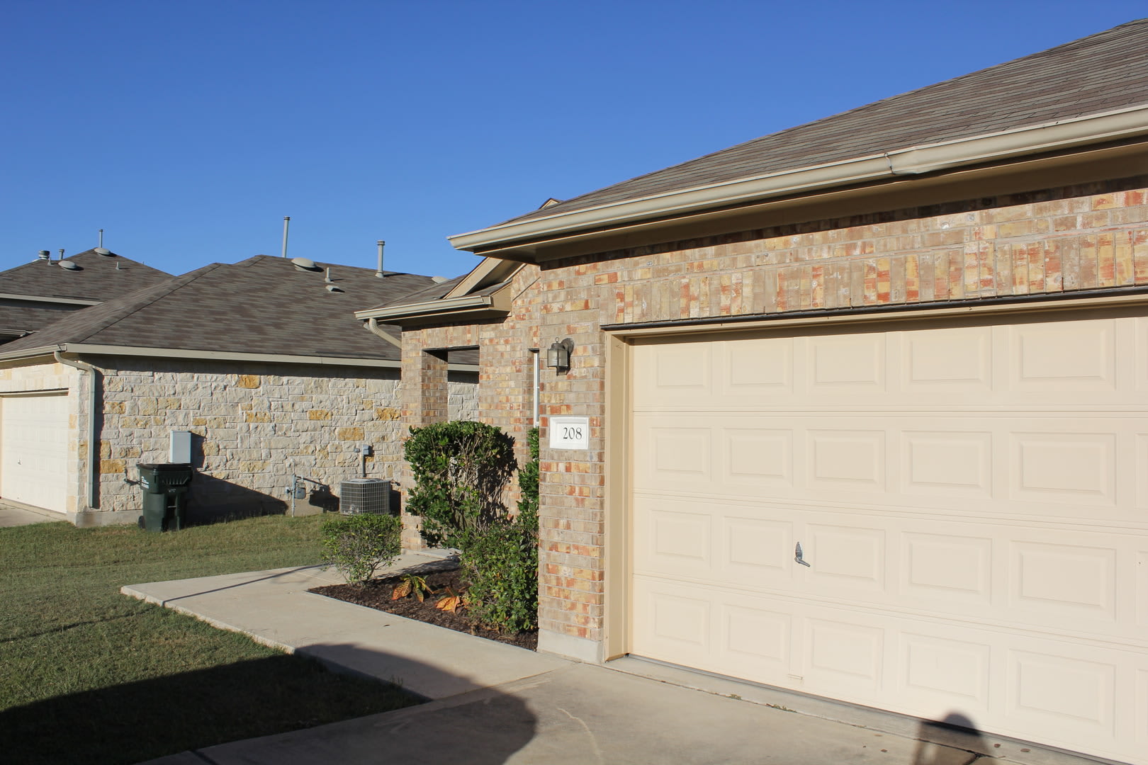 Adorable 1 story 4 Bedroom In Kyle – photo 3