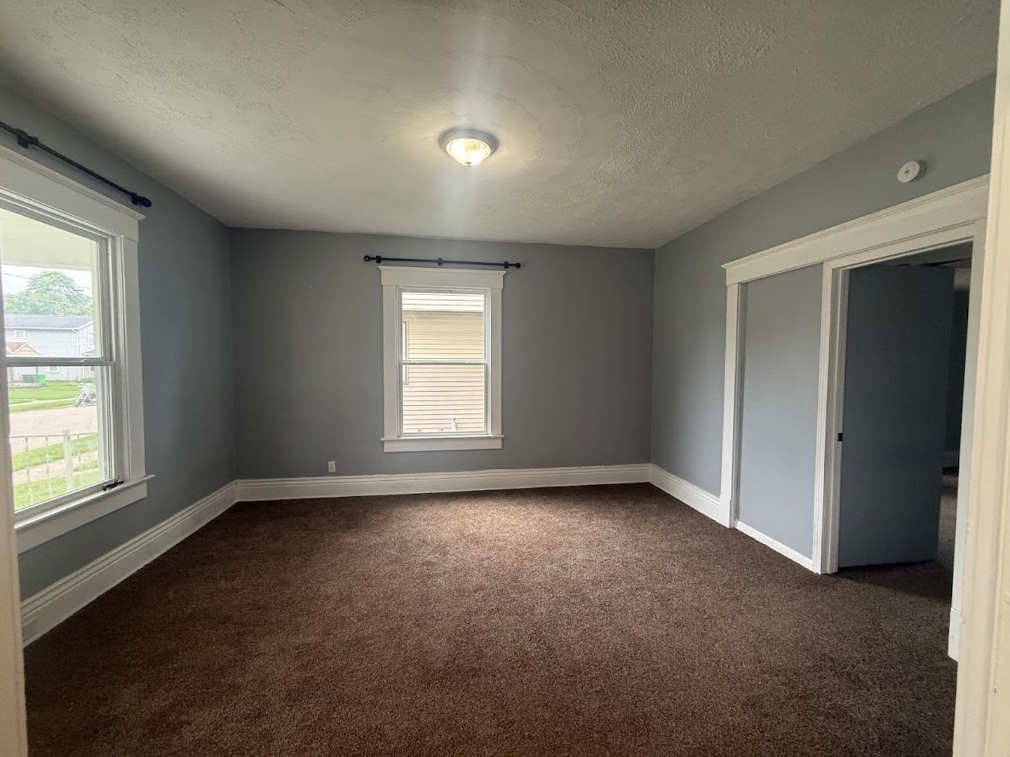 Four bedroom 1.5 bedroom single family home for rent – photo 3