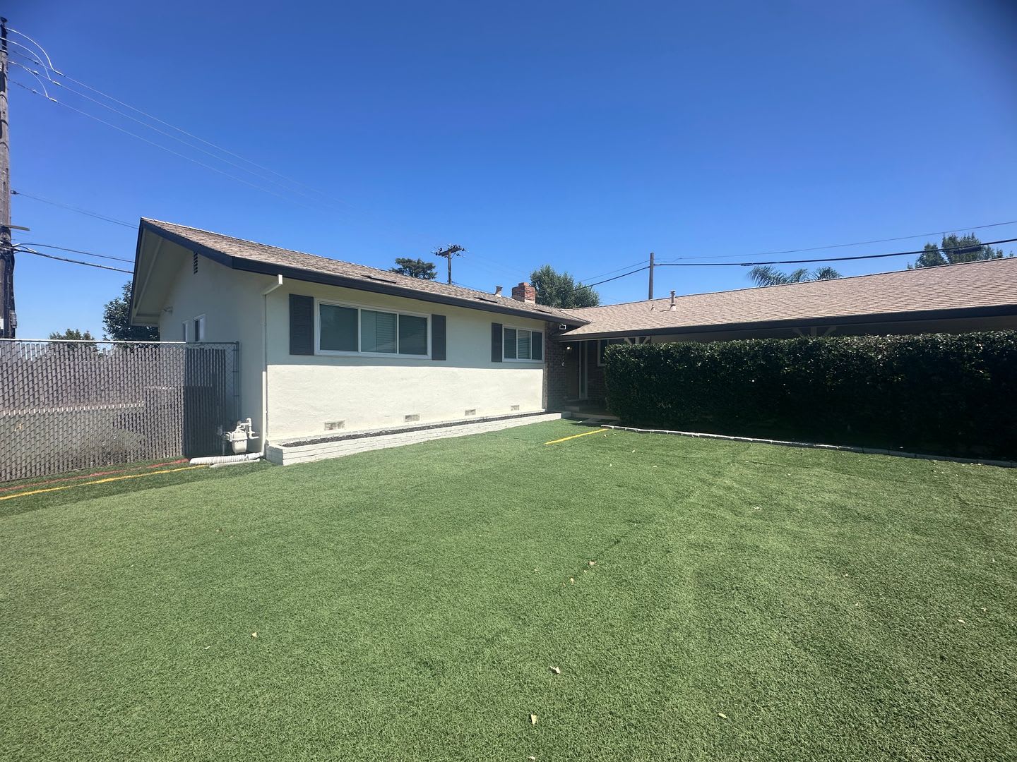 AVAILABLE NOW!!! Gorgeous, Updated 3 Bed / 2 Bath in East Sacramento! – photo 5