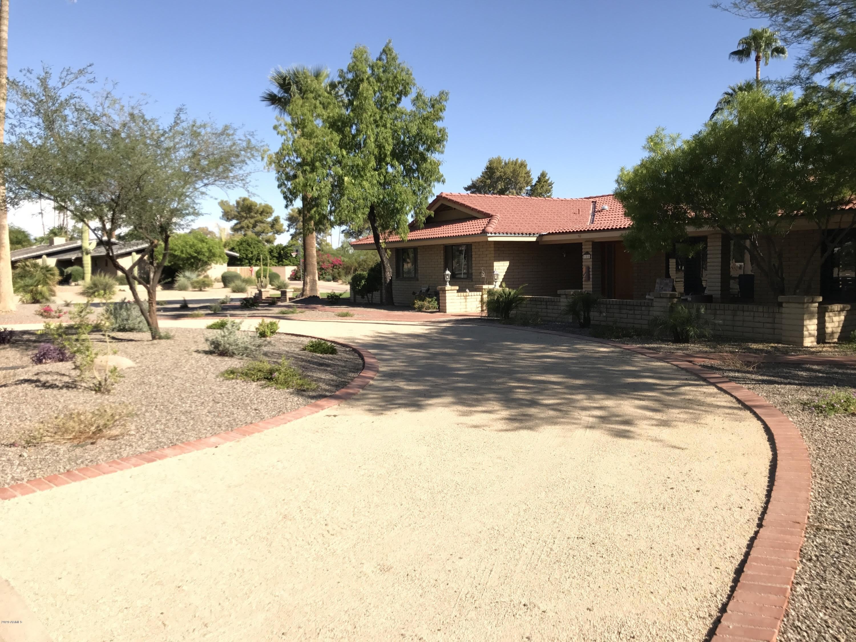 185 E CERCADO Lane – photo 3