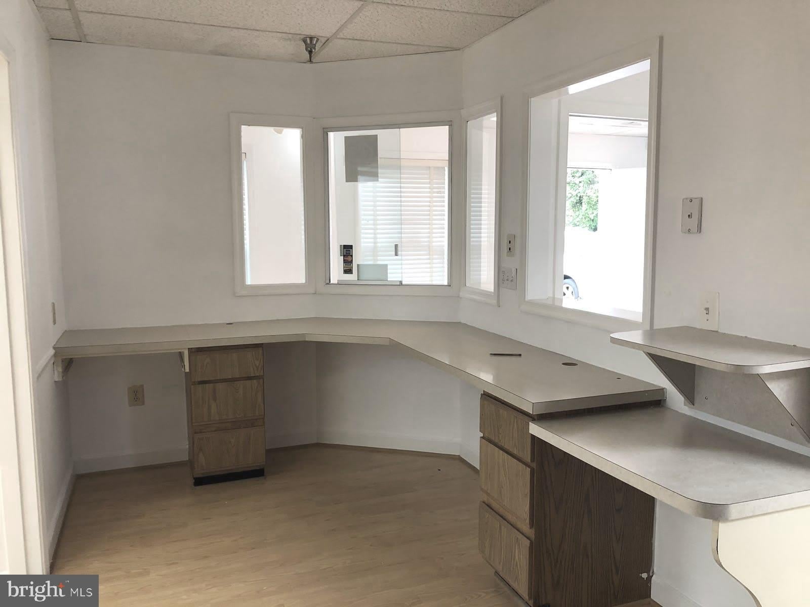 5717 CENTRE SQUARE Drive – photo 3