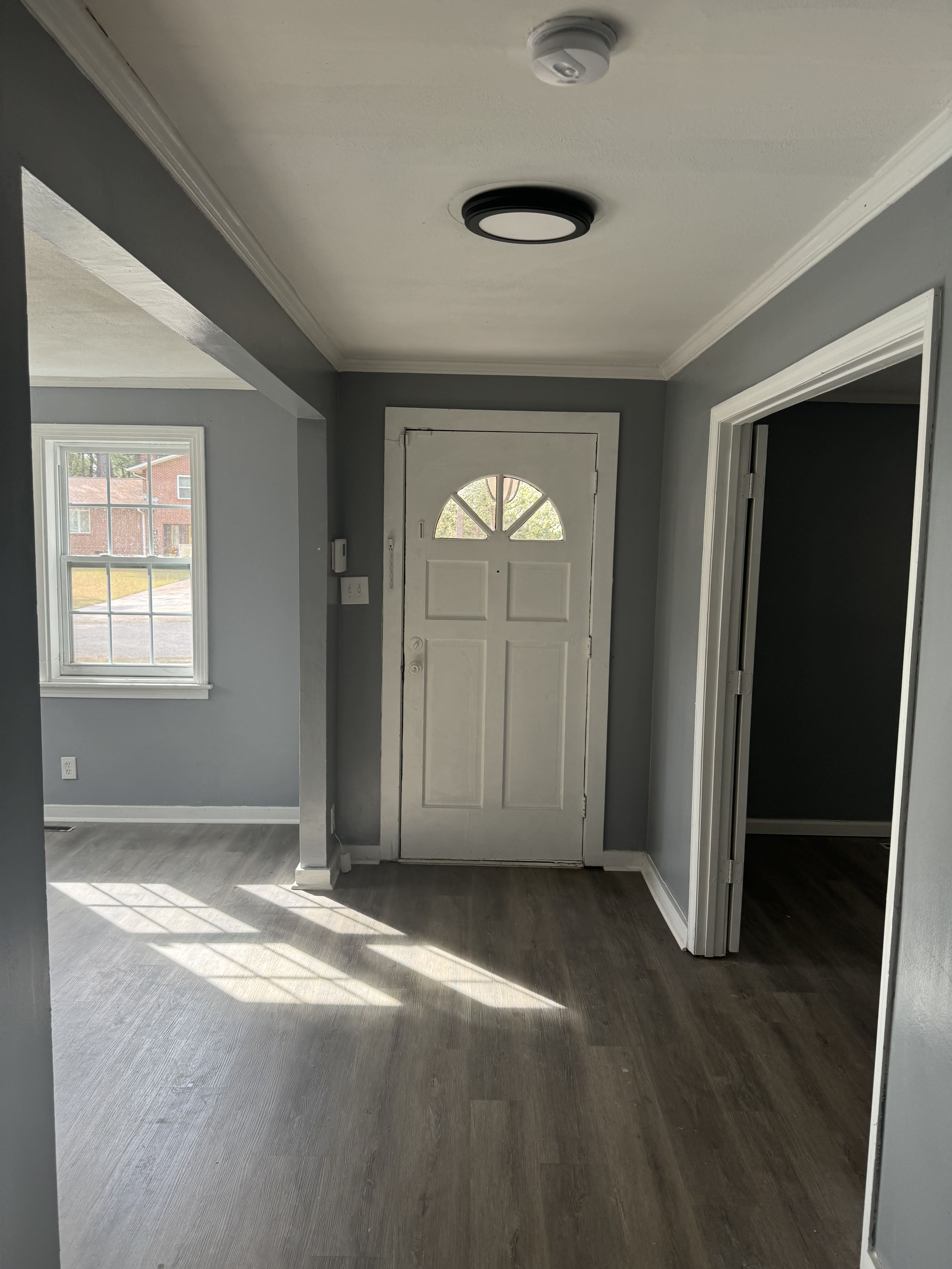 405 Washington St – photo 2