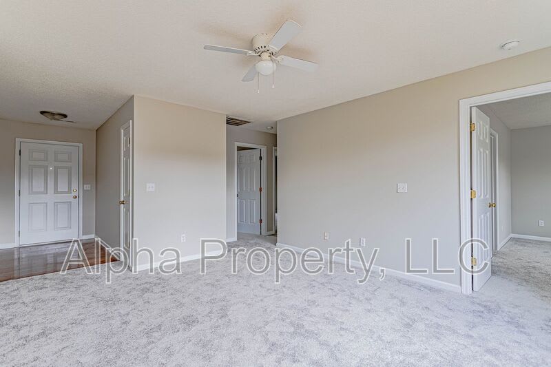 4 Buzzell Ct – photo 3