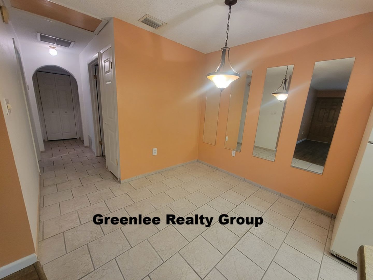 Beautiful 2 Bedroom / 1.5 Bathroom Condo Located in a Quiet 55+ Community! Water/Sewer/Trash/Lawn Included! – photo 5