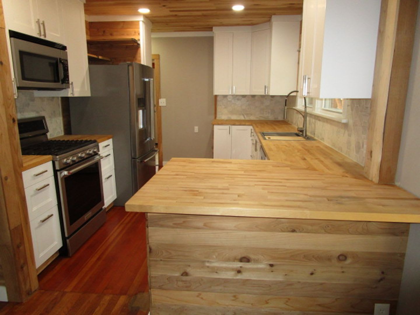 735 Jameson Street – photo 5