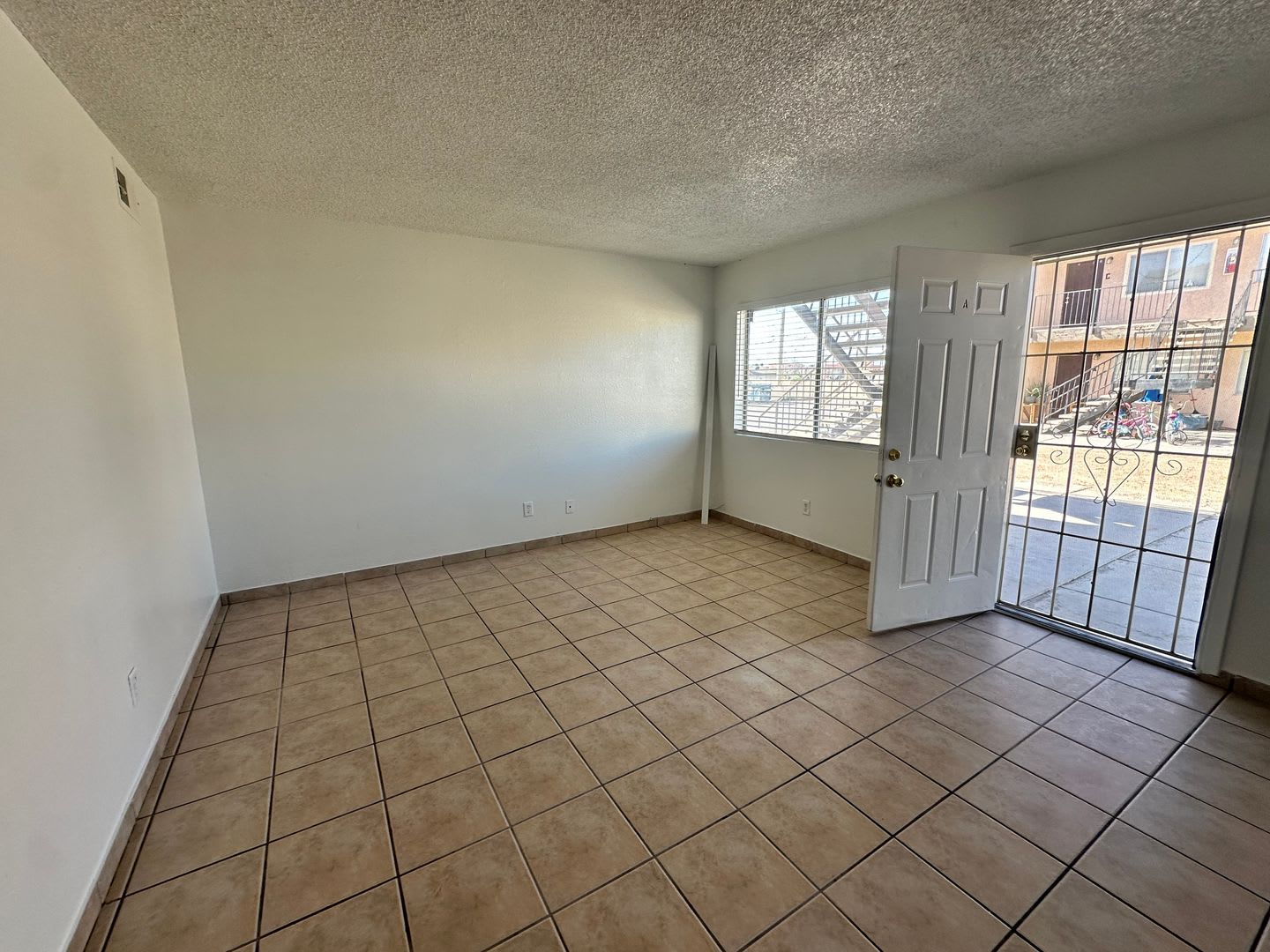 5666 E Lake Mead Blvd – photo 3