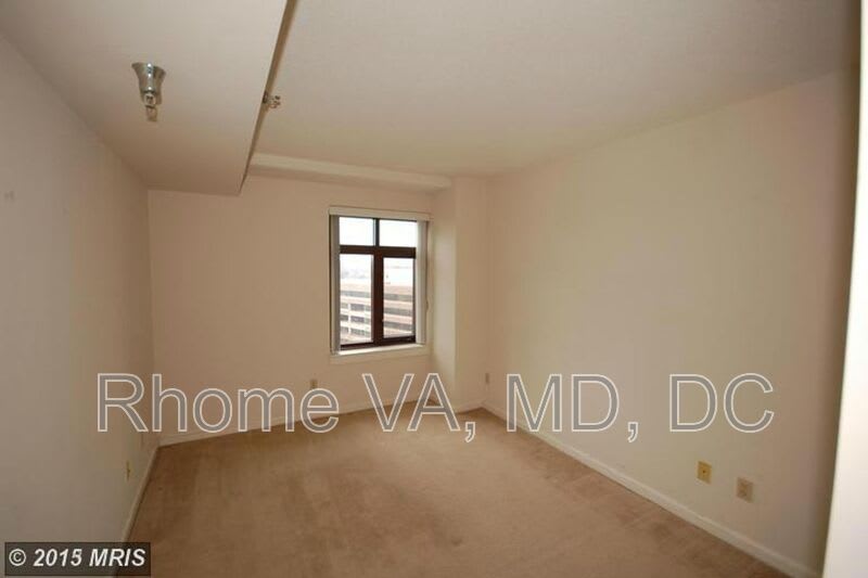 2400 Clarendon Blvd – photo 5