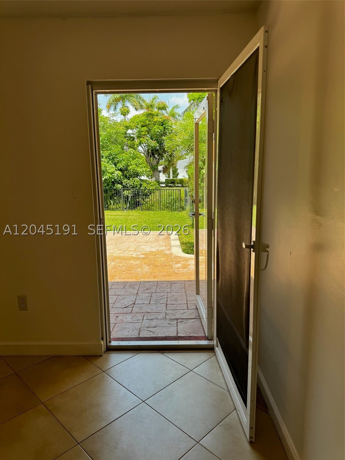 158 SW 96th Ct – photo 3