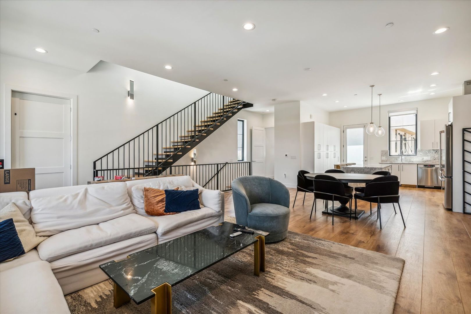Luxury Rowhome Near Cherry Creek – photo 2