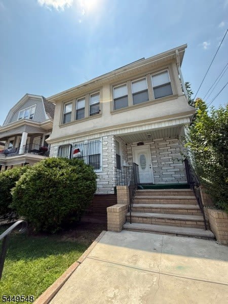 86 Mapes Ave – photo 1