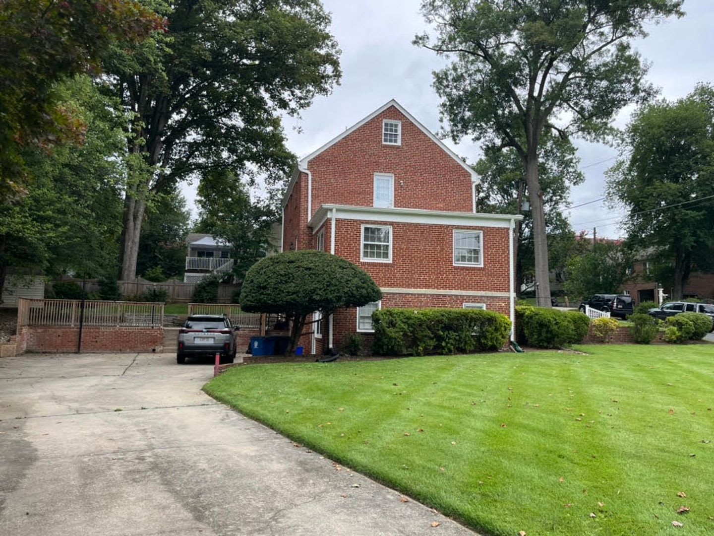 CHARMING COLONIAL IN KENSINGTON CLOSE TO NIH JOINT BASE BETHESDA – photo 4