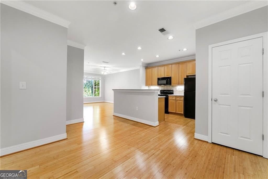 4201 Stratford Commons – photo 2
