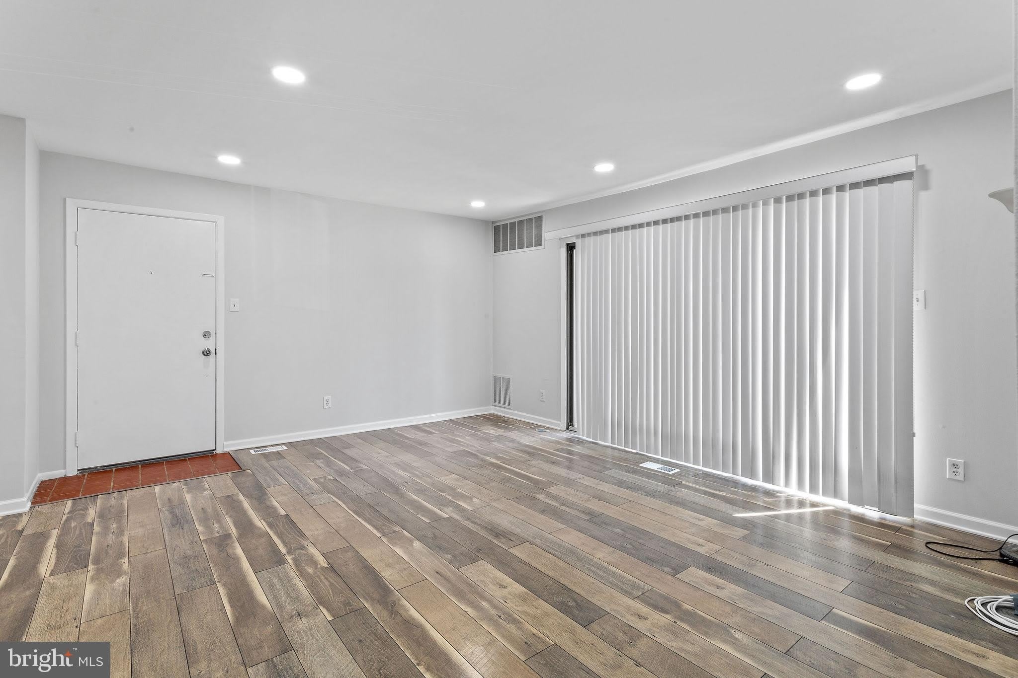 1505 WOODHOLLOW Drive – photo 2