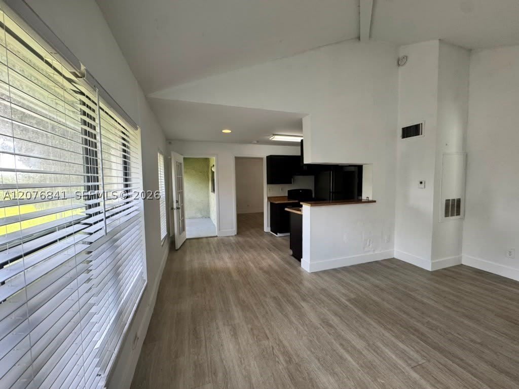 3960 NW 87th Ave – photo 5