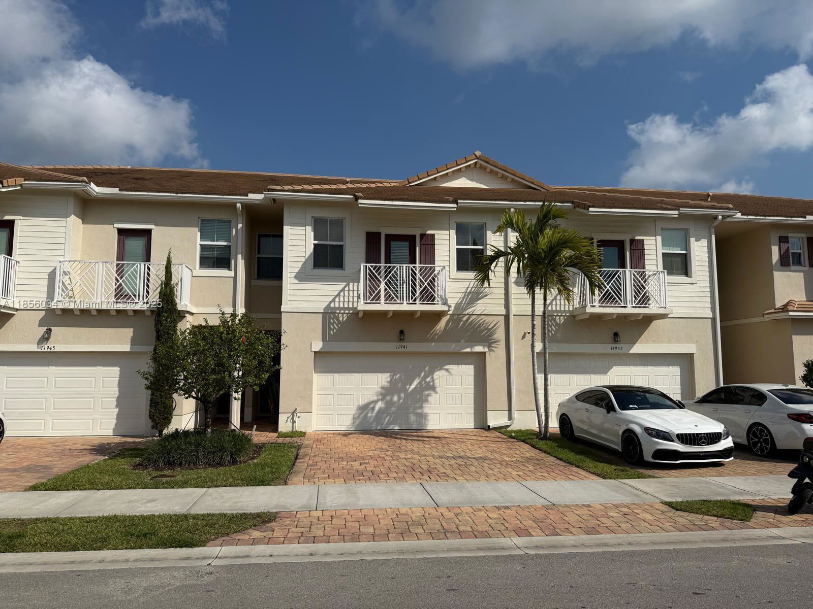11941 Park Central – photo 1