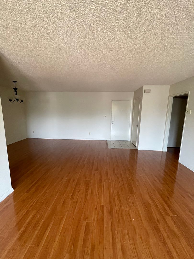 718 N Monterey St – photo 5
