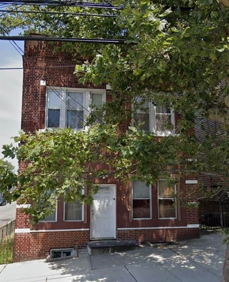 286 MANHATTAN AVE – photo 4