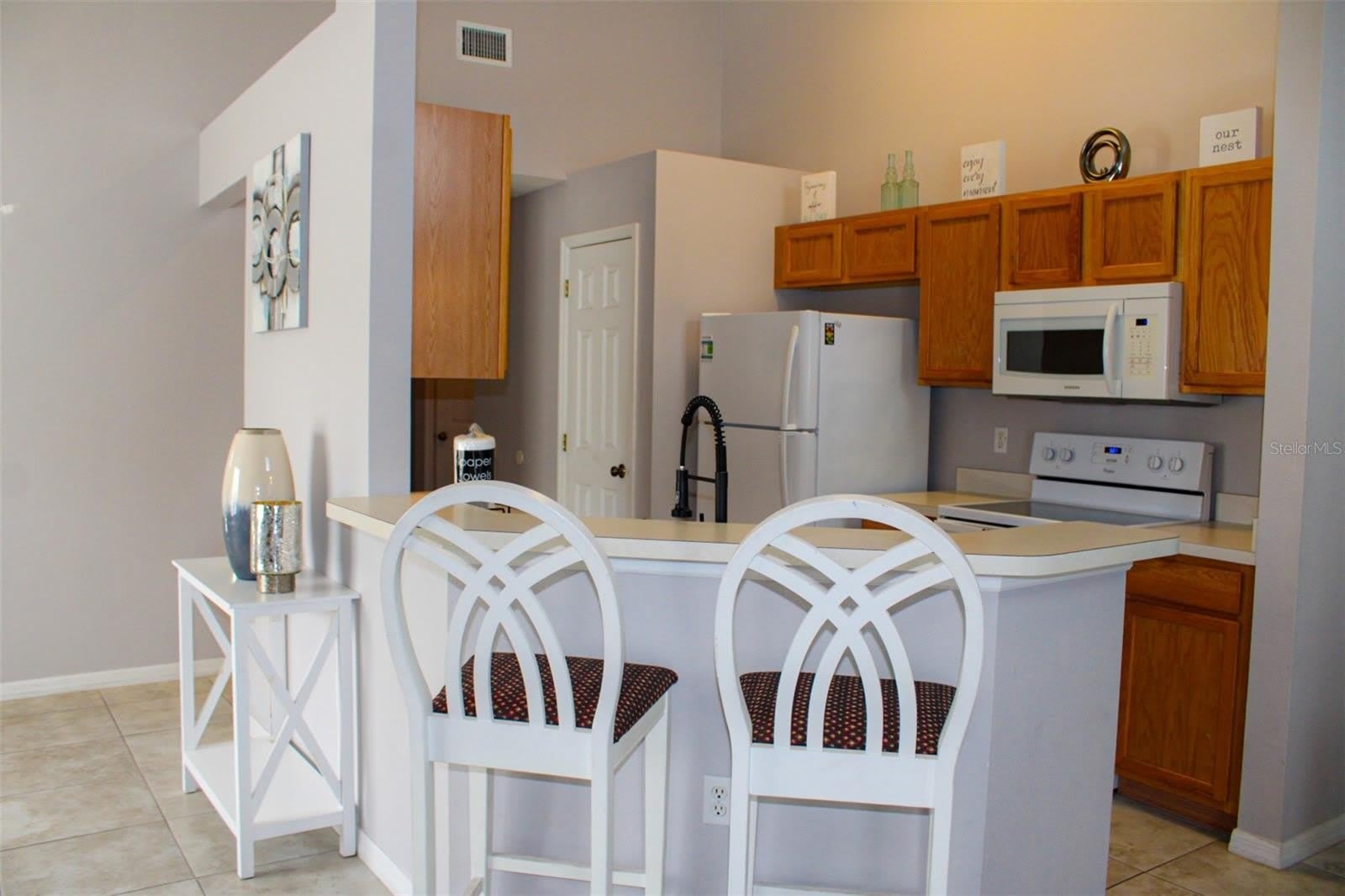 108 GROSVENOR Loop – photo 2