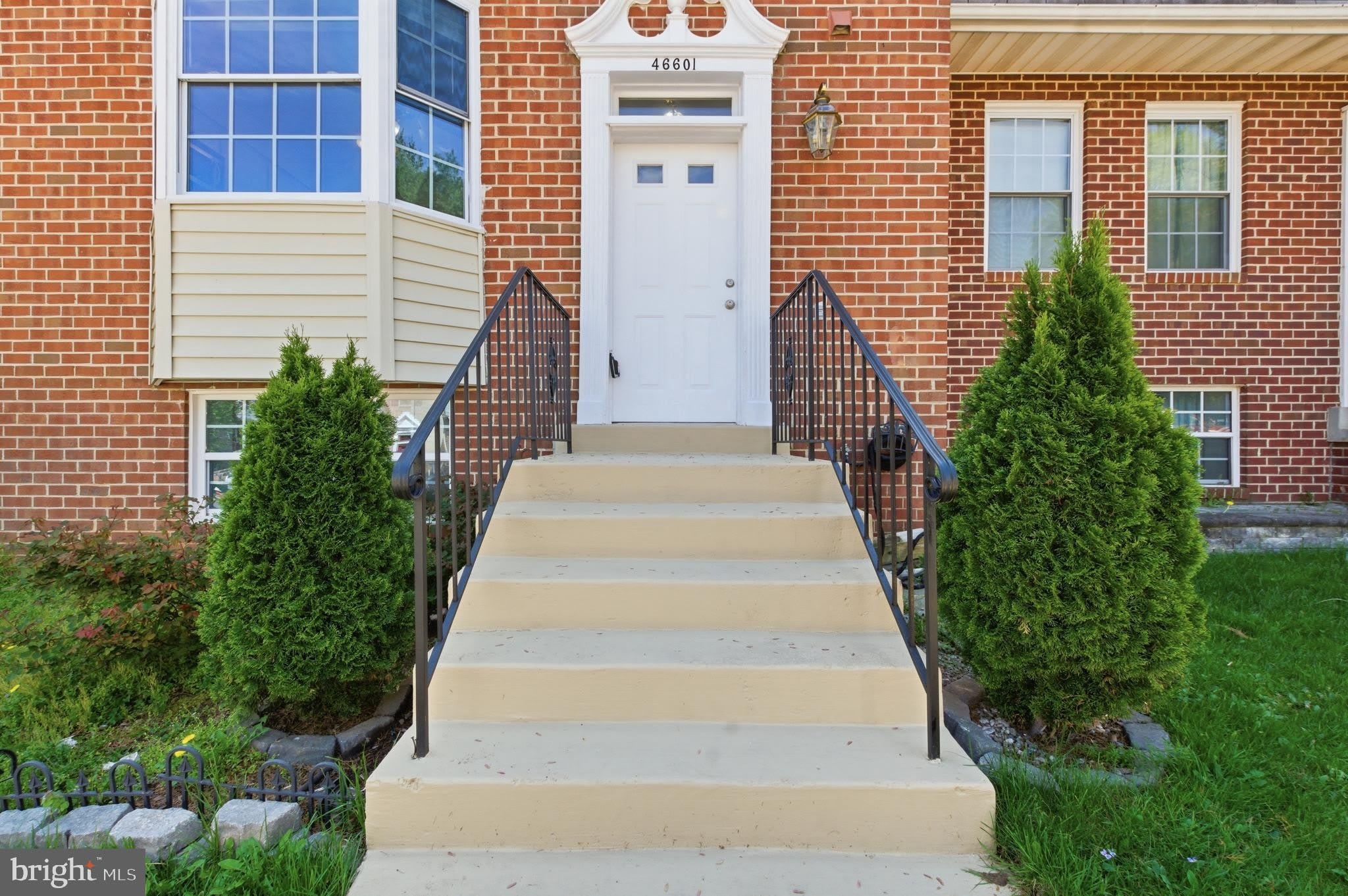 46601 CARRIAGE Court – photo 3