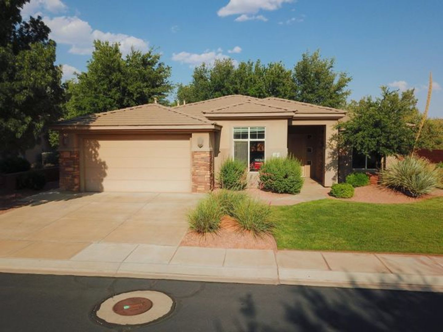 Beautiful 3 Bedroom Home in Ivins! – photo 1