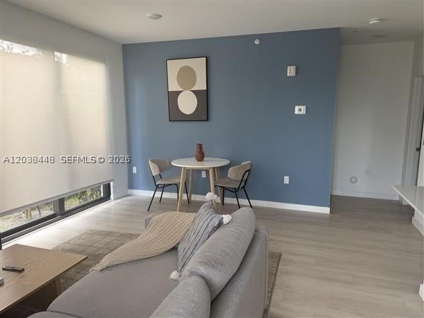 2201 Polk St – photo 2