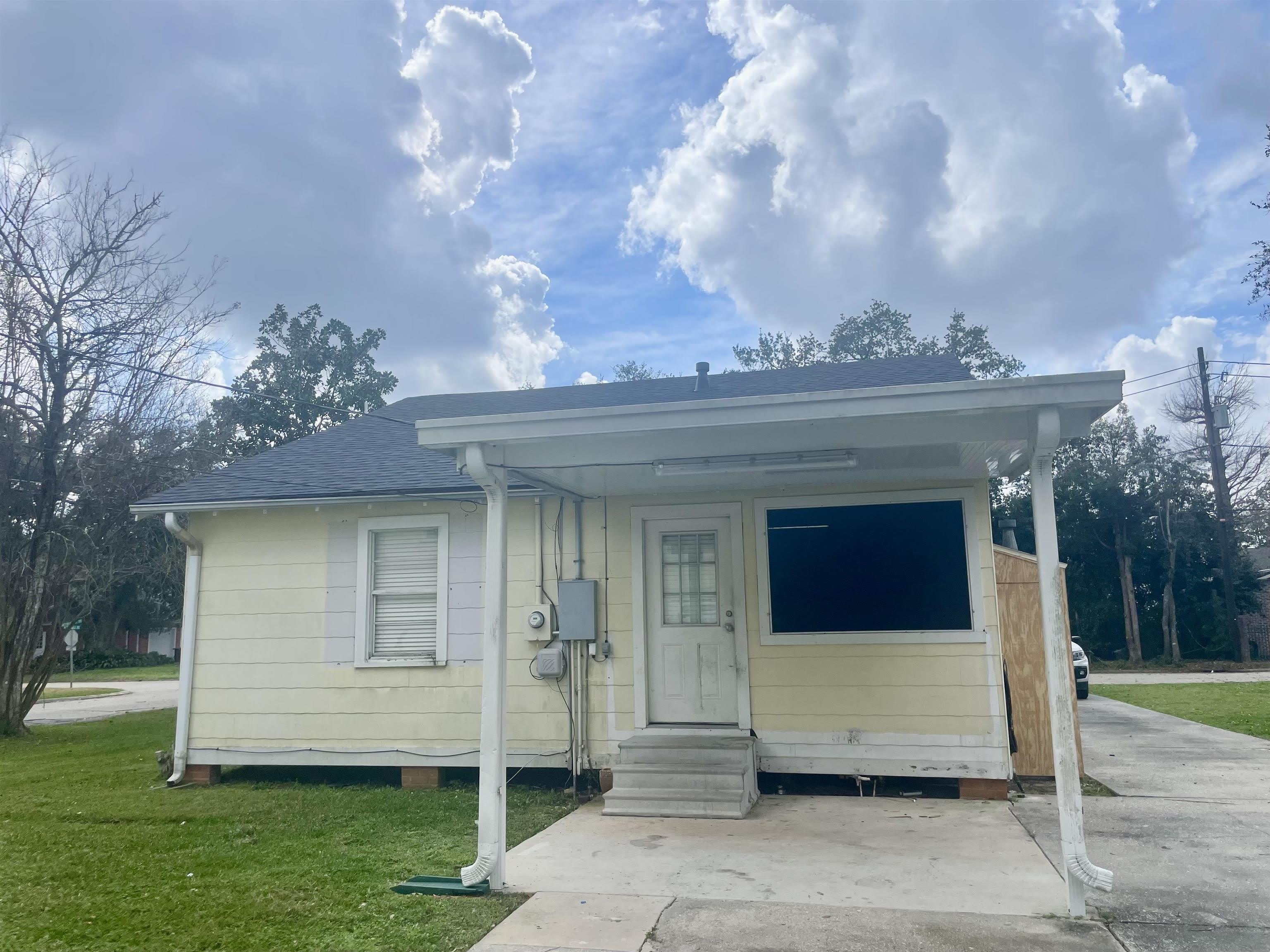 327 Morningside Dr – photo 3
