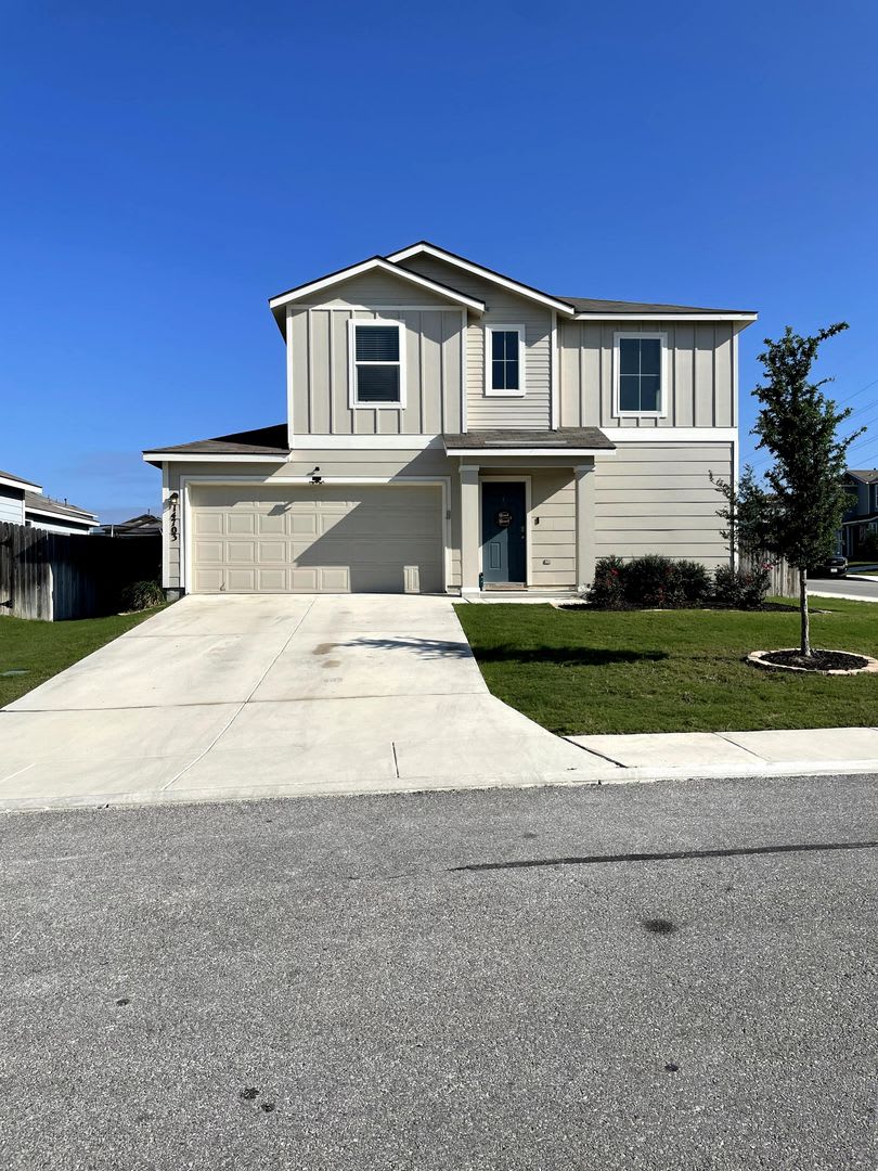 Spacious Two Story Home With Charming Features And Community Amenities – photo 1
