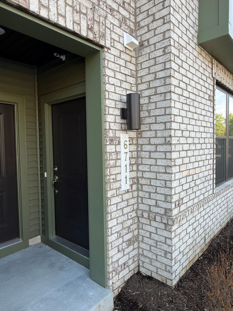 Modern Luxury Living in Hyattsville- Three Bedroom New Construction – photo 2