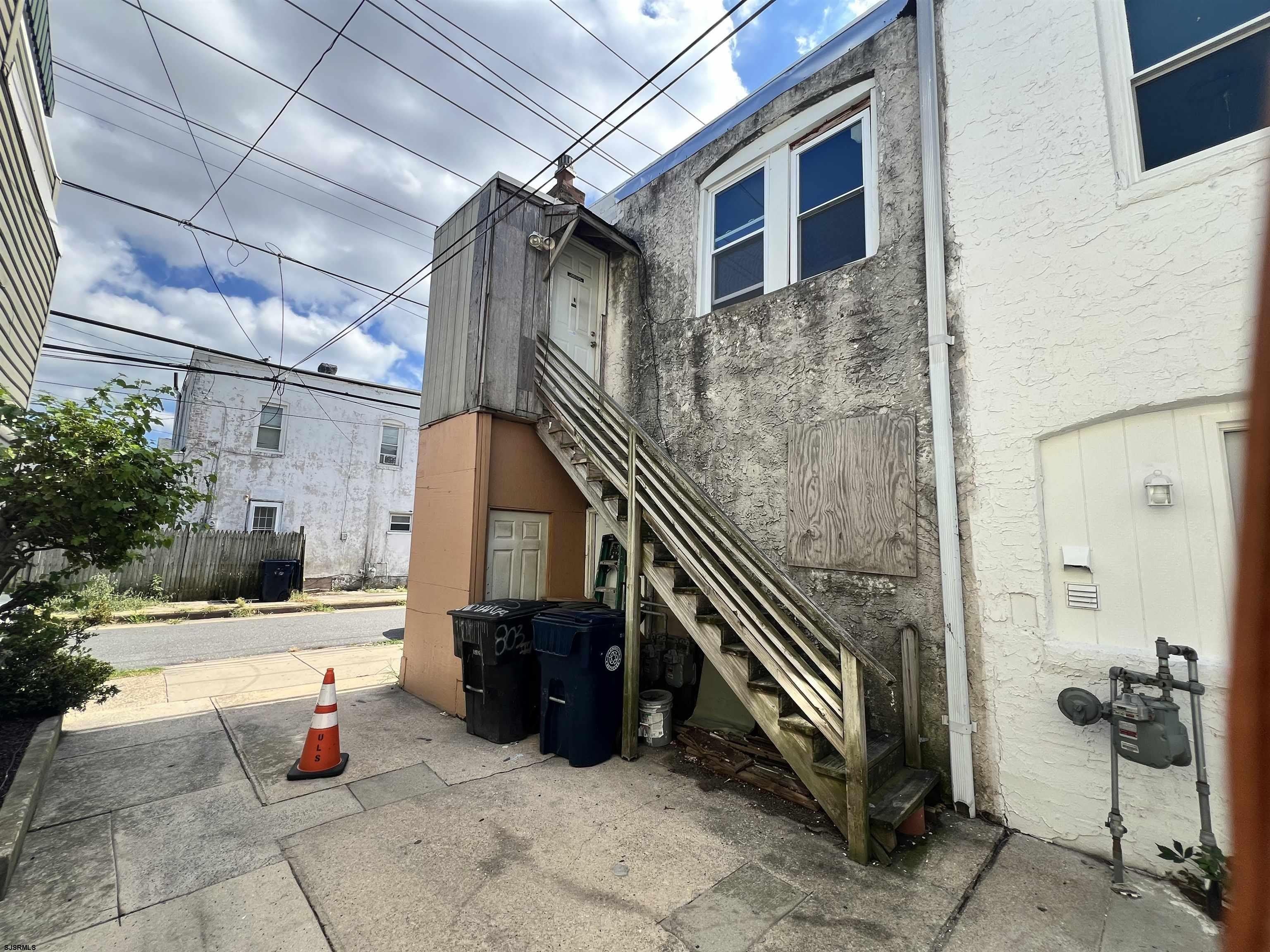 801 N Indiana Ave – photo 1