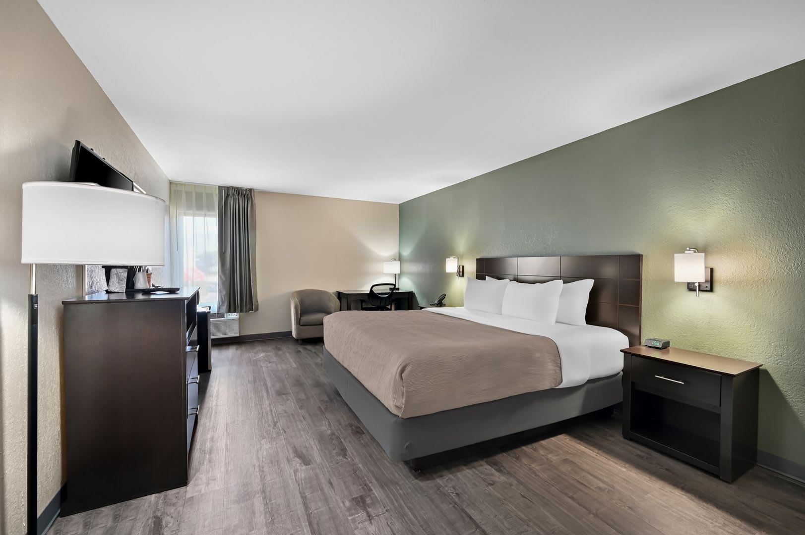 QUALITY INN FORT MYERS EXTENDED STAY HOTEL – photo 1