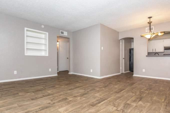 7918 Jones Maltsberger Rd 114 – photo 2