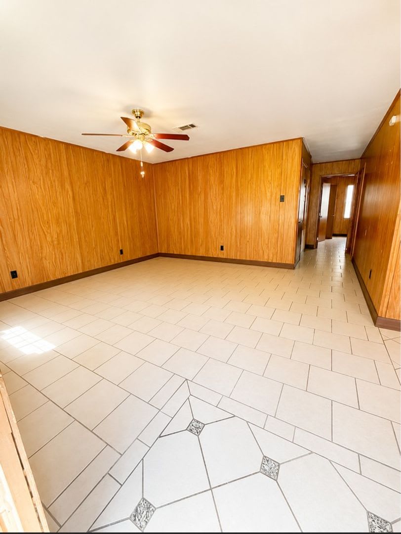 580 Campus St – photo 5