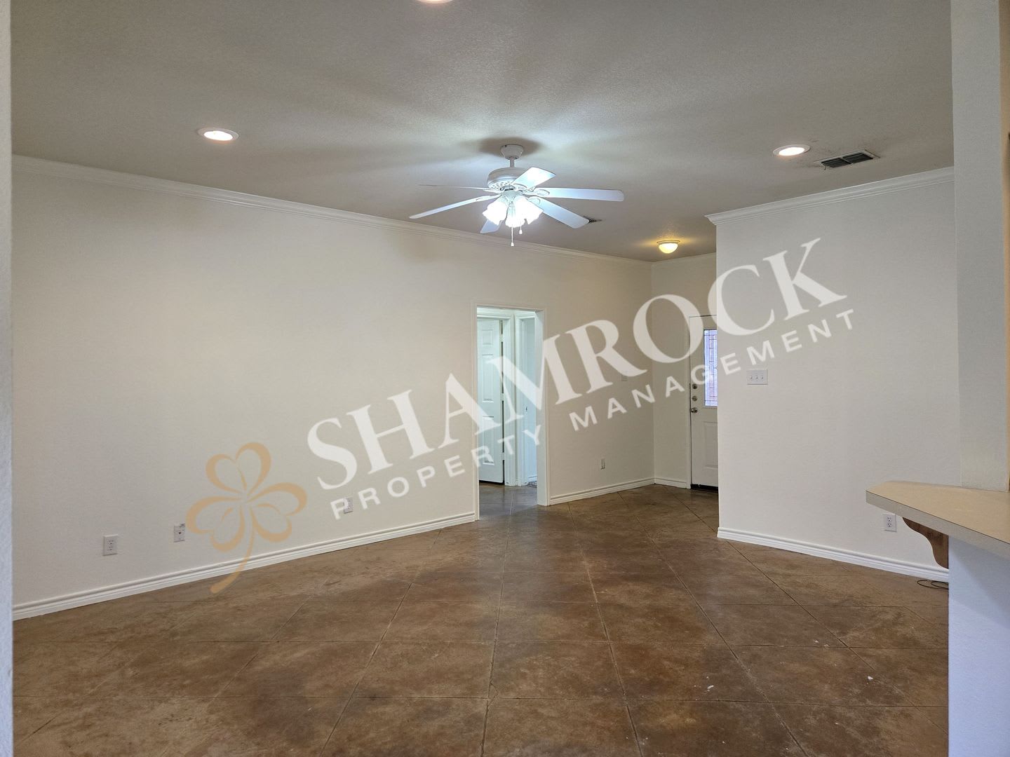 3/2 Duplex in Surrey Ridge – photo 2