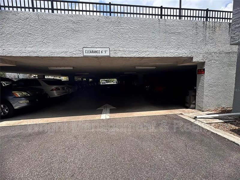 201 West Laurel Street – photo 4