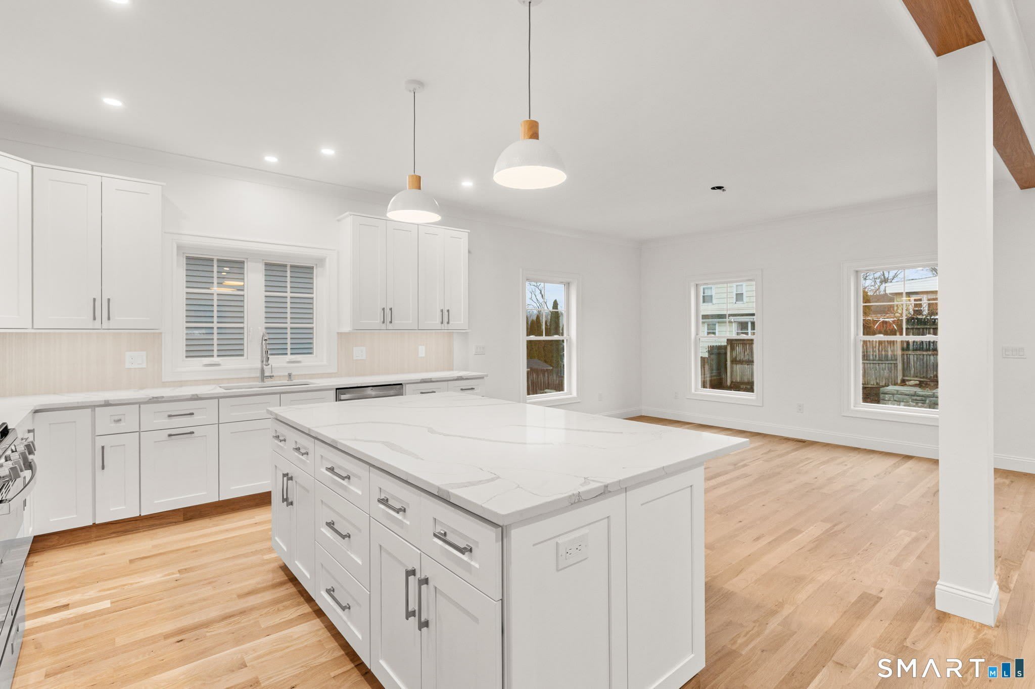 108 New England Avenue – photo 4