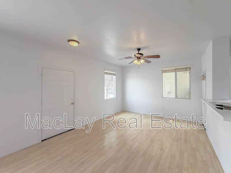 5216 W Albeniz Pl – photo 4