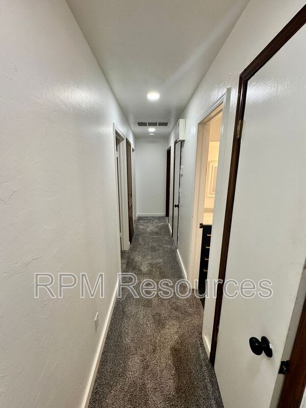 2820 N McMillan Cir – photo 3