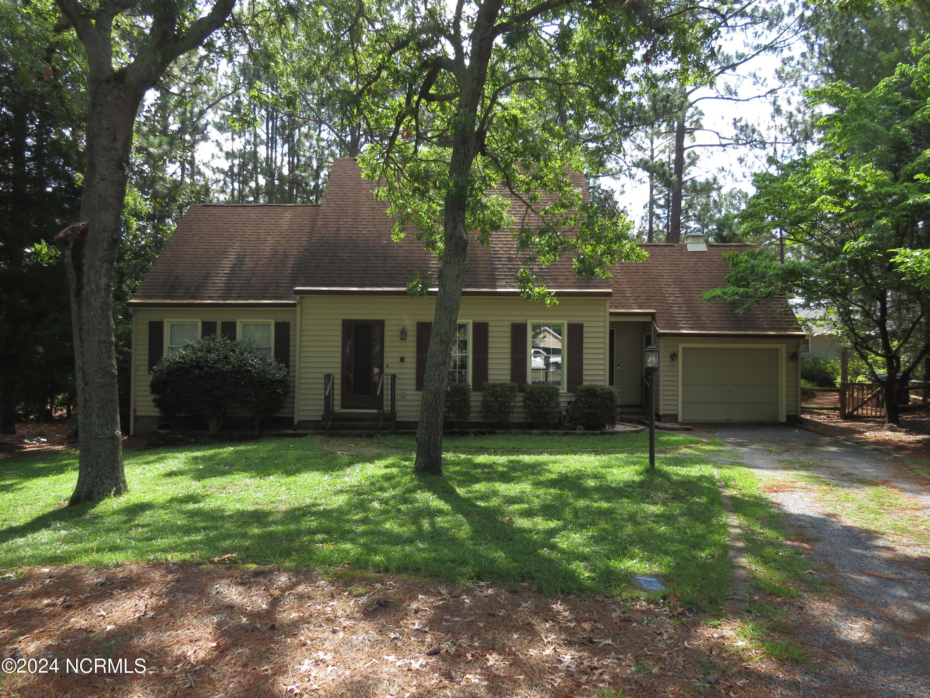 16 Cameron Lane – photo 2