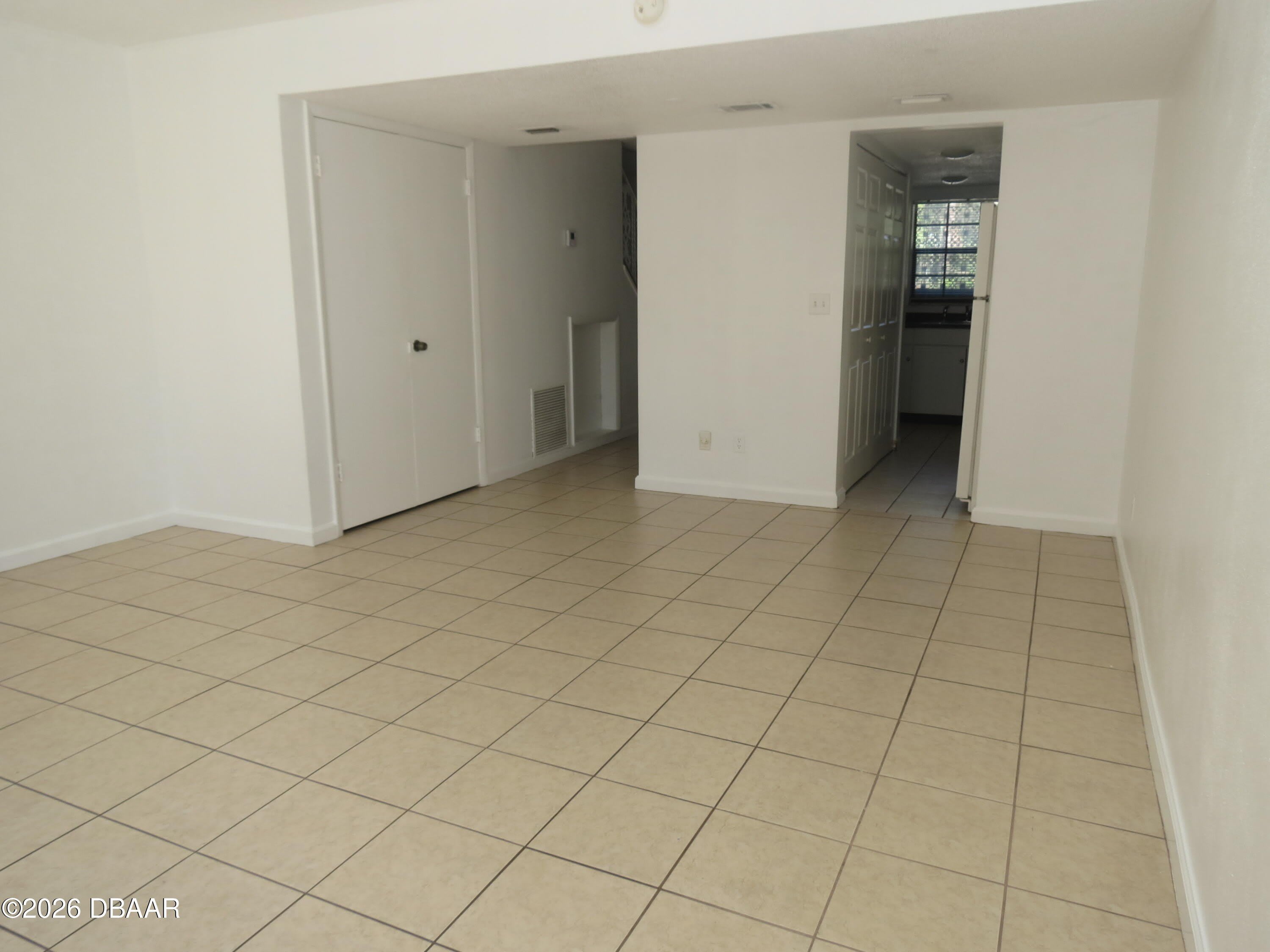 625 N Halifax Avenue – photo 4