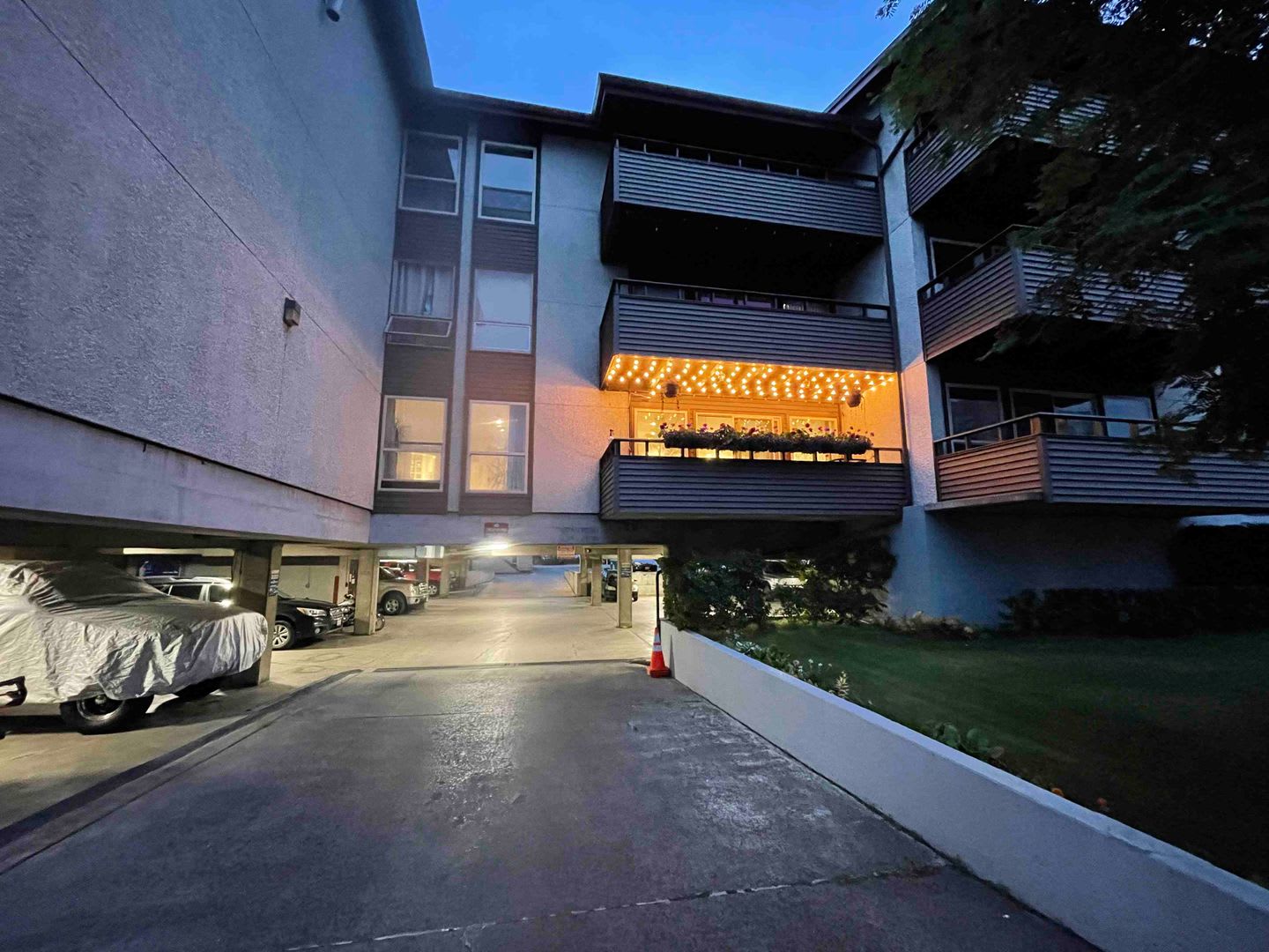 Anchorage downtown Condo! Walk or bike to work! – photo 2