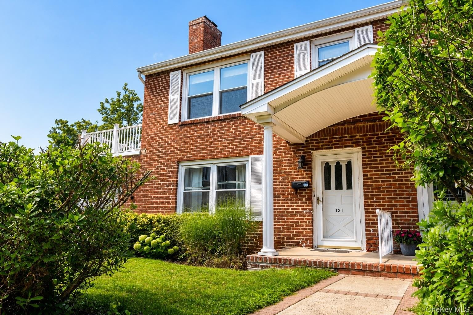 121 Manhasset Avenue – photo 2