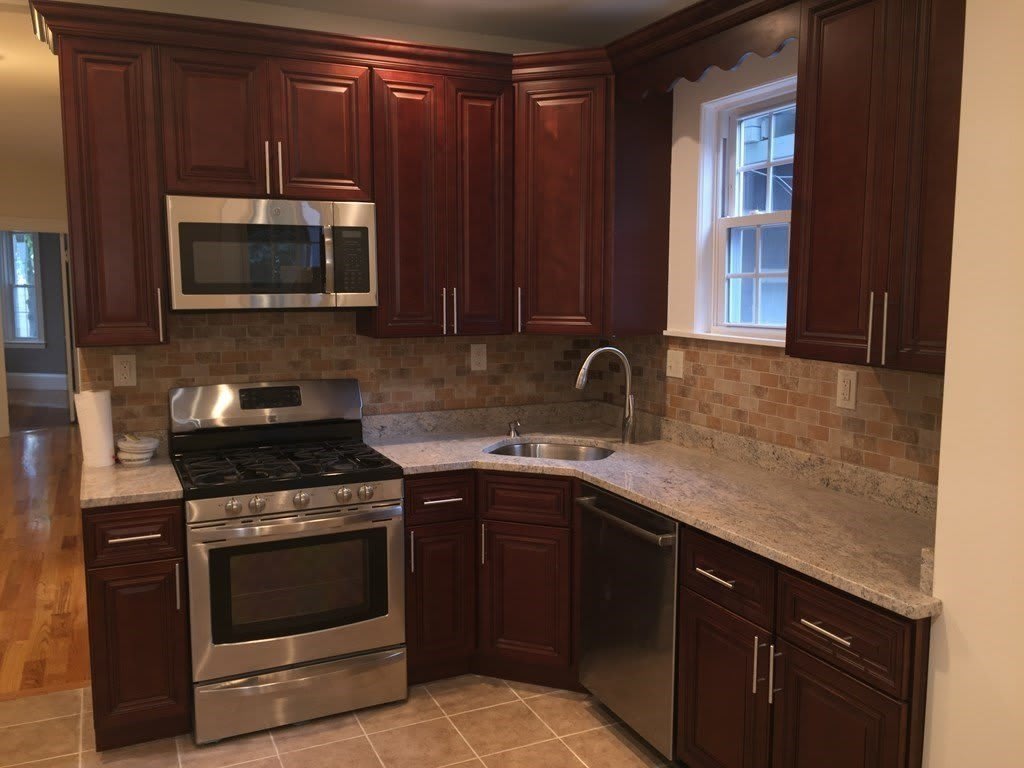 671 E 8th – photo 1