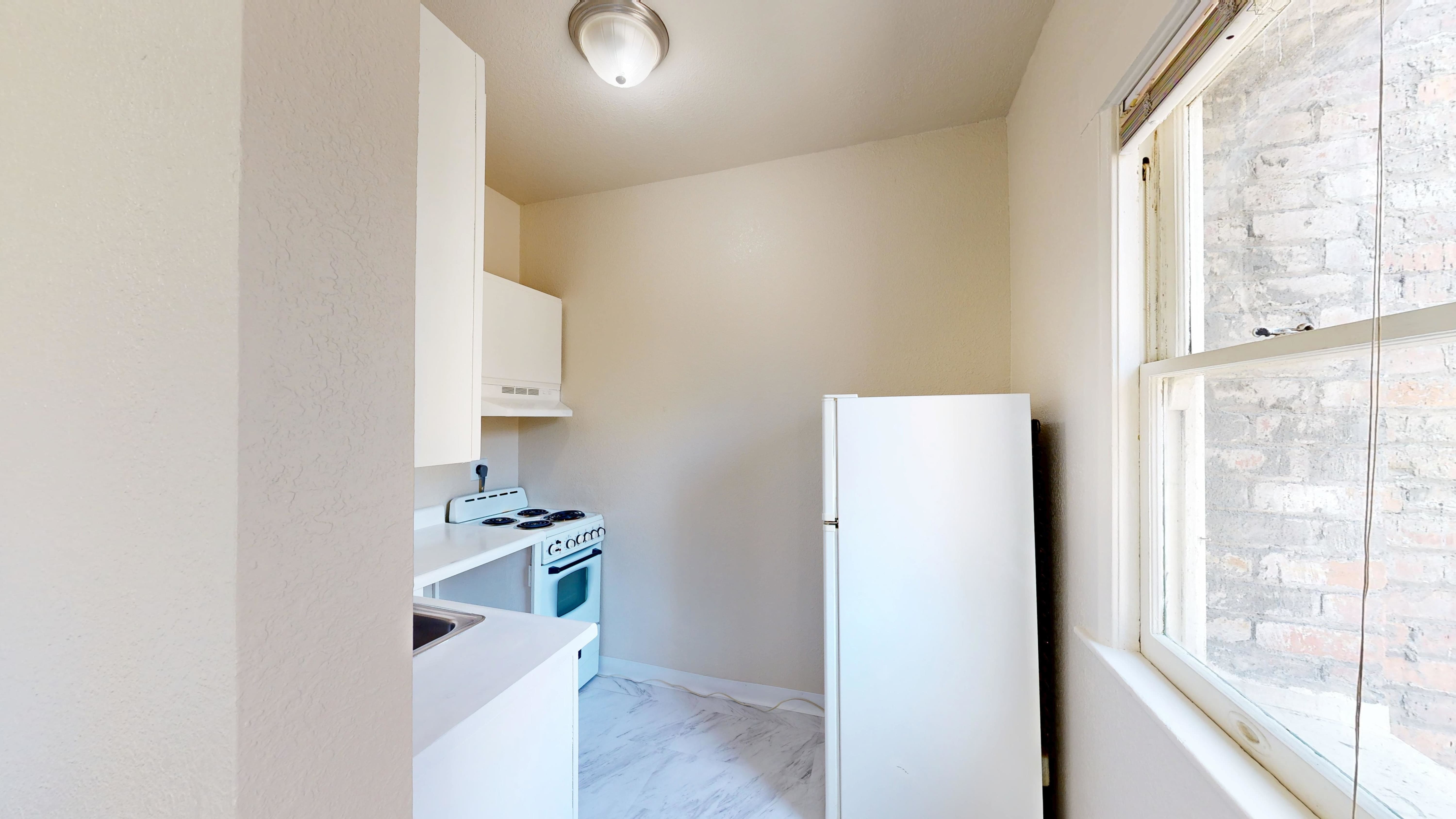434 Leavenworth St – photo 2