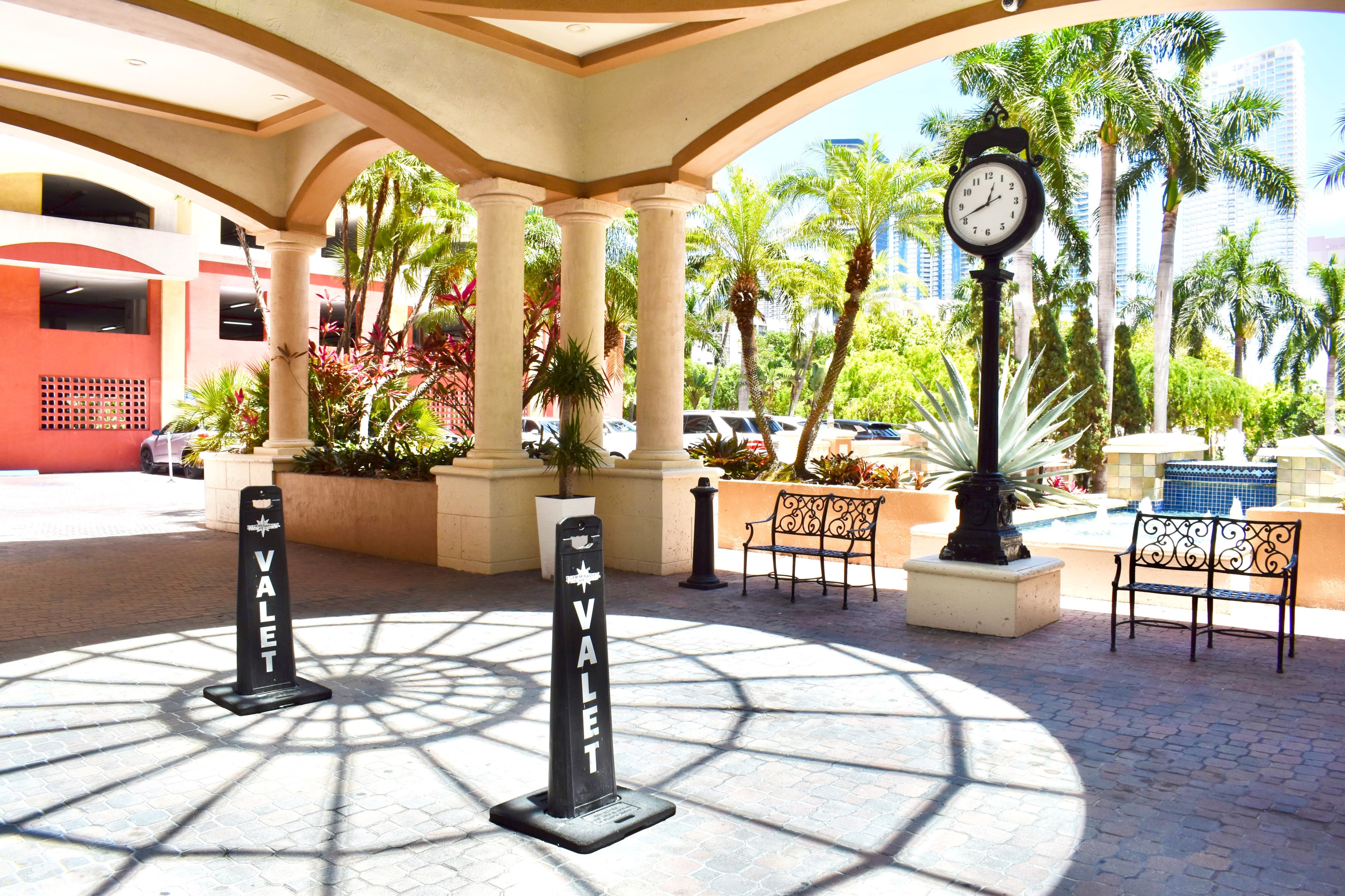 Intracoastal Yacht Club – photo 4