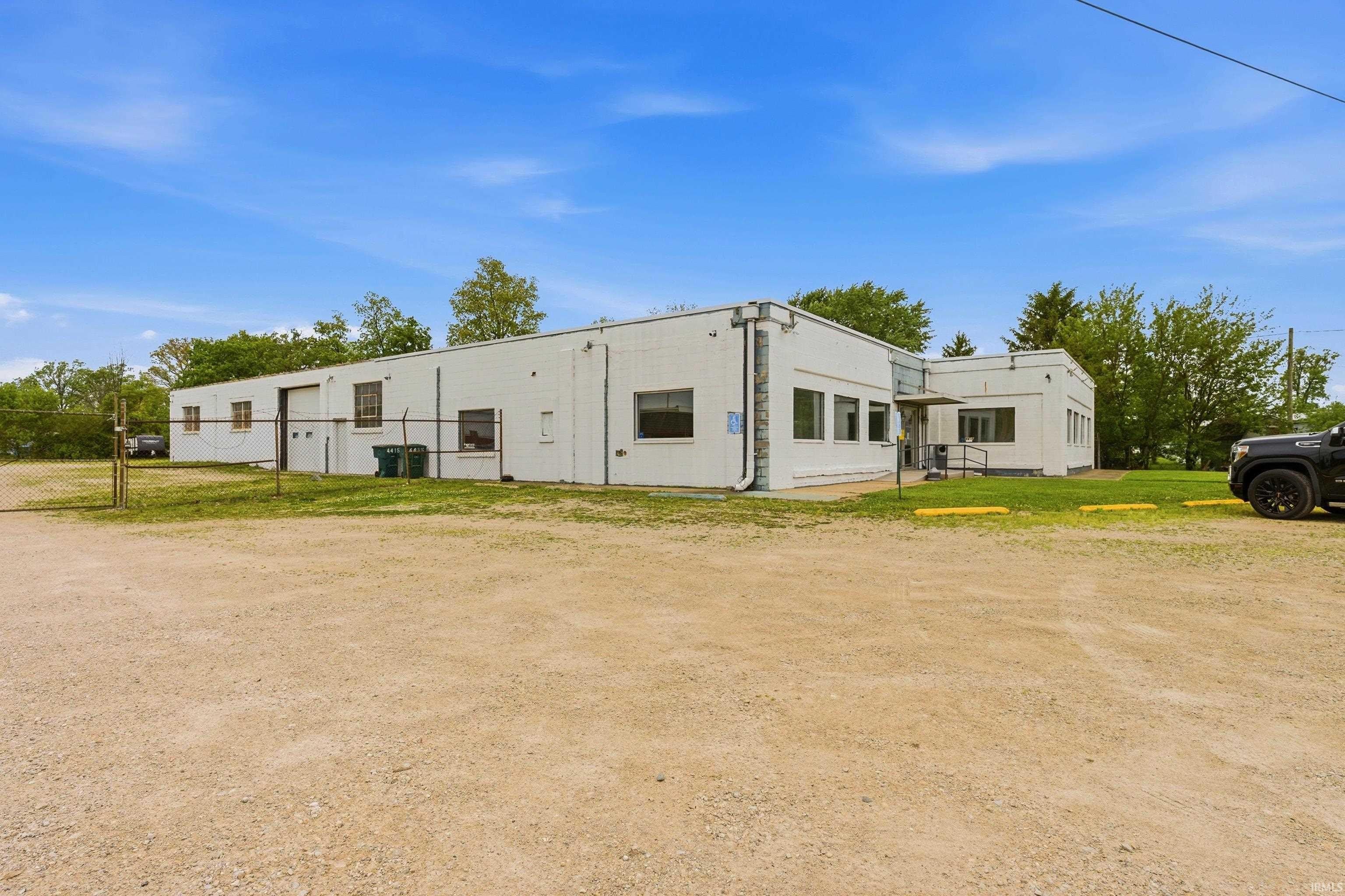 4415 N Broadway Avenue – photo 4